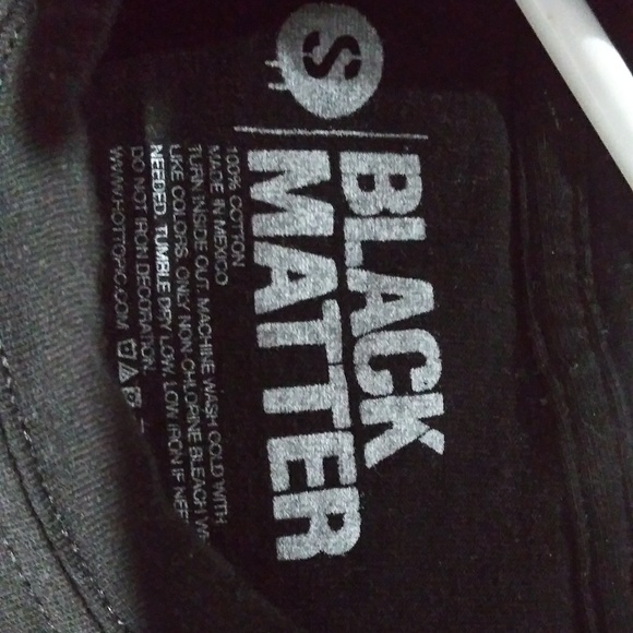 Hot topic tee - Picture 2 of 2